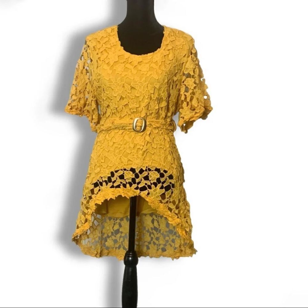 La Reyna Tunic Blouse Women's Small Yellow Boho Floral Crochet Belted Easter NWT